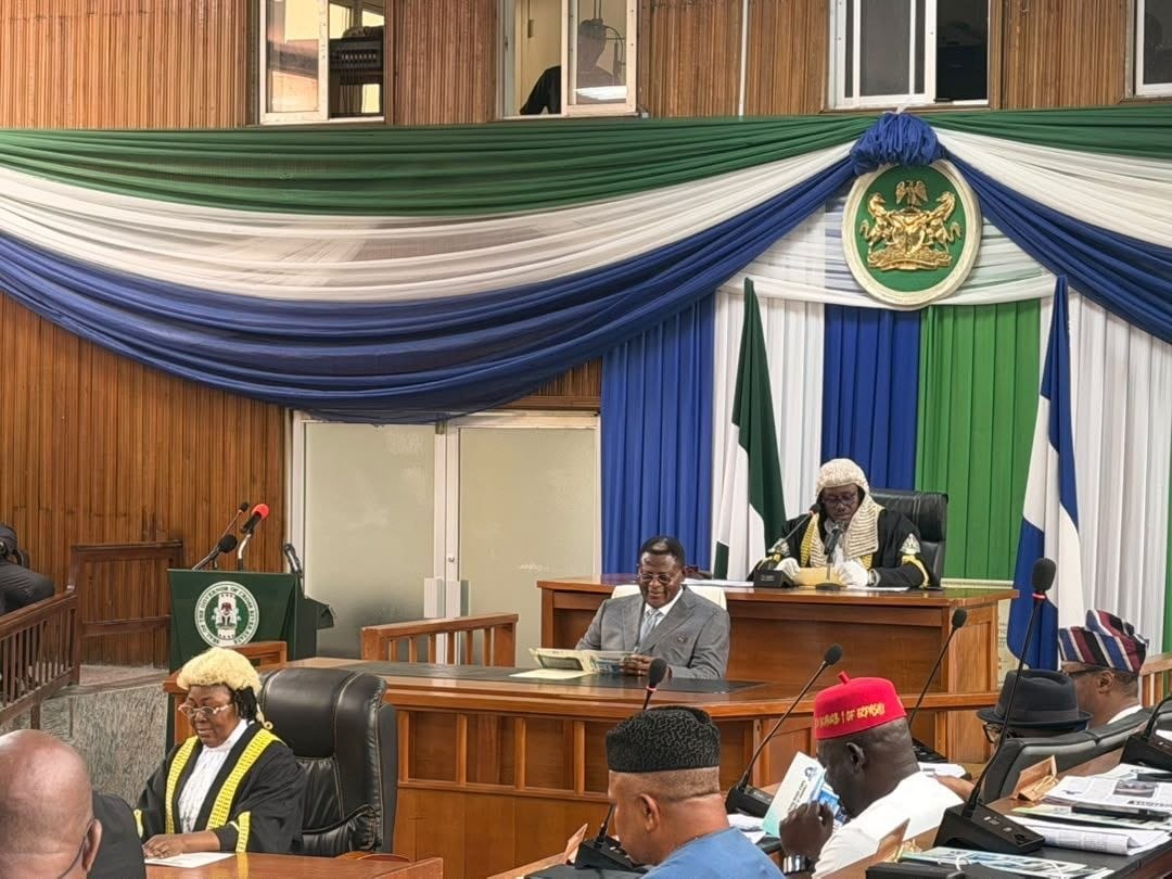 Gov Otu Presents N987.8bn 2027 Budget, Earmarks N708.4bn for Capital Projects